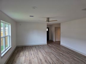 9827 Pelsey Street, Houston TX 77029