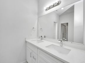 4010 Mckinley Street, Houston TX 77051