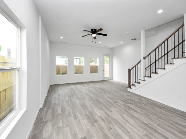 4010 Mckinley Street, Houston TX 77051