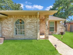 2519 Meandering Trail, Houston TX 77339