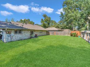 2519 Meandering Trail, Houston TX 77339