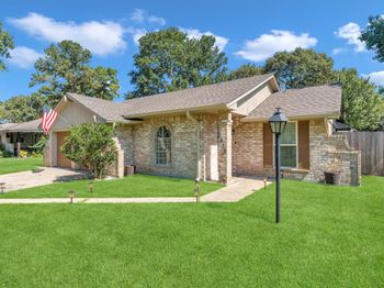 2519 Meandering Trail