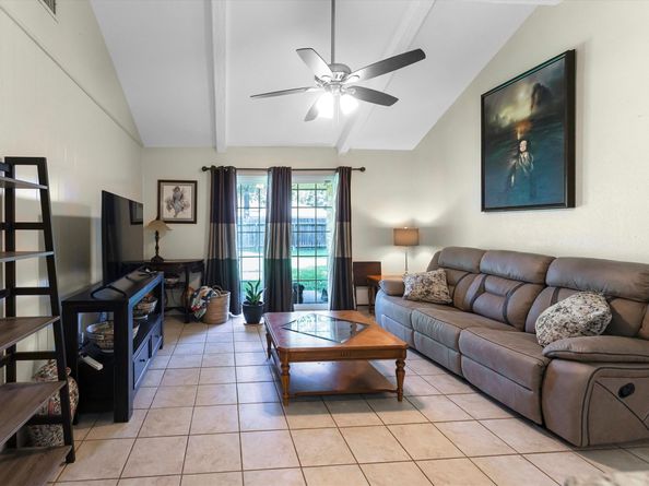 2519 Meandering Trail, Houston TX 77339
