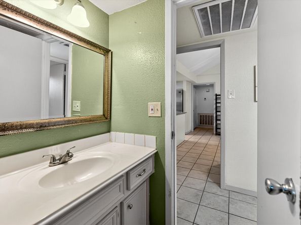 2519 Meandering Trail, Houston TX 77339