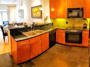 1901 Post Oak Boulevard 2219, Houston TX 77056