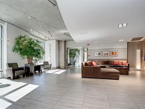 1901 Post Oak Boulevard 2219, Houston TX 77056