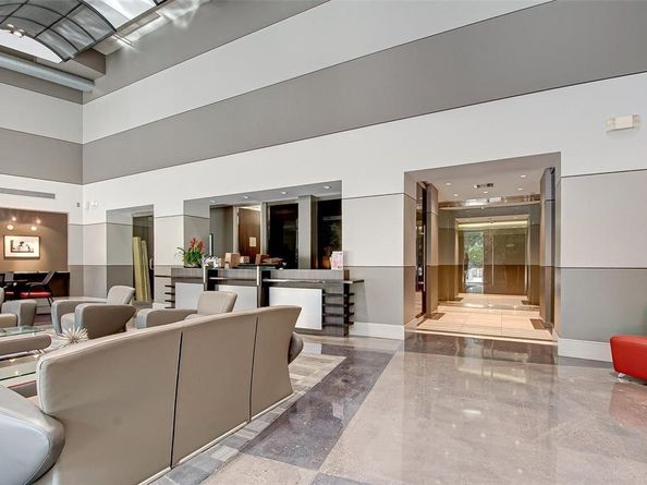 1901 Post Oak Boulevard 2219, Houston TX 77056