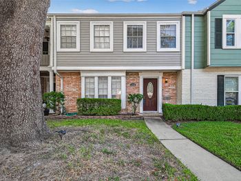 1208 Country Place Drive