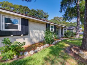 18222 Point Lookout Drive, Houston TX 77058