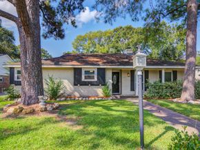 18222 Point Lookout Drive, Houston TX 77058