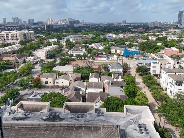 308 Dennis Street, Houston TX 77006