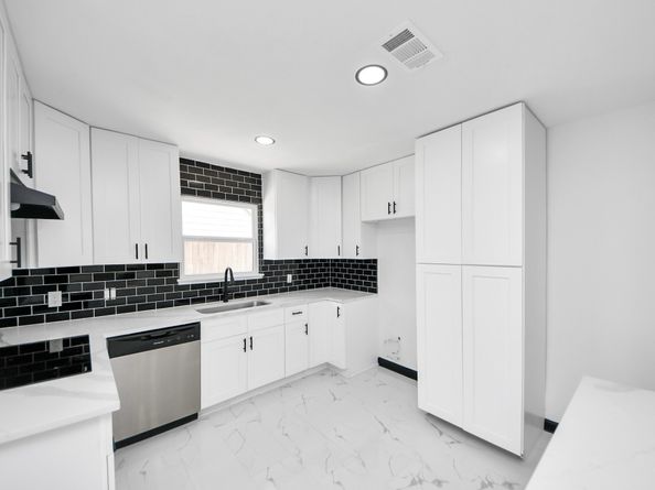 14407 Chevy Chase, Houston TX 77077