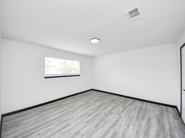 14407 Chevy Chase, Houston TX 77077