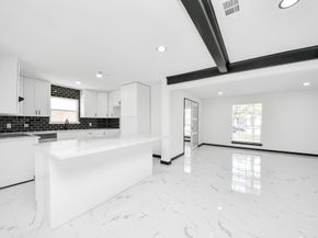 14407 Chevy Chase, Houston TX 77077