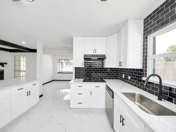 14407 Chevy Chase, Houston TX 77077