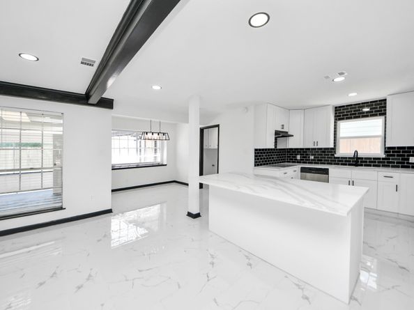 14407 Chevy Chase, Houston TX 77077