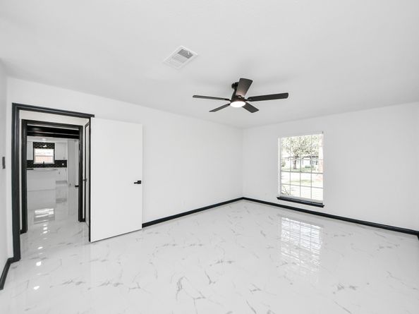 14407 Chevy Chase, Houston TX 77077