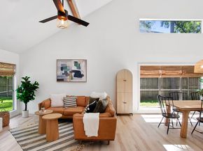 7 Dusky Meadow Place, The Woodlands TX 77381