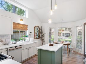 7 Dusky Meadow Place, The Woodlands TX 77381