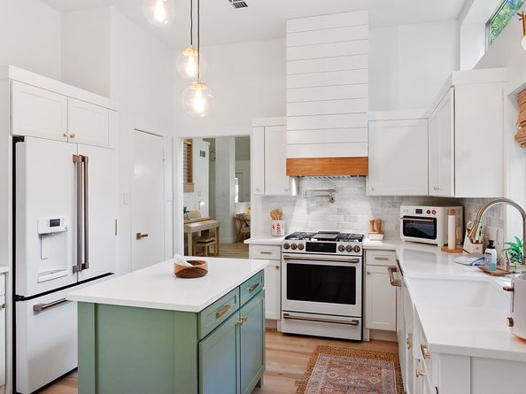 7 Dusky Meadow Place, The Woodlands TX 77381