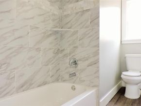 2021 Kane Street 8, Houston TX 77007