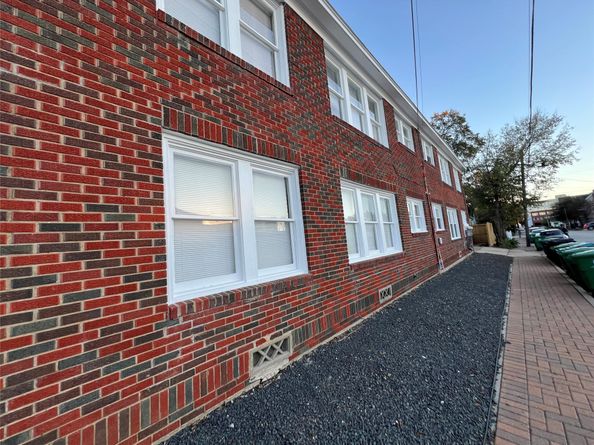 2021 Kane Street 8, Houston TX 77007
