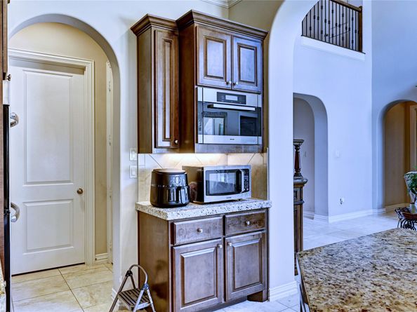 2123 Camden Creek Lane, Houston TX 77077