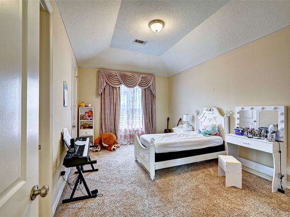 2123 Camden Creek Lane, Houston TX 77077