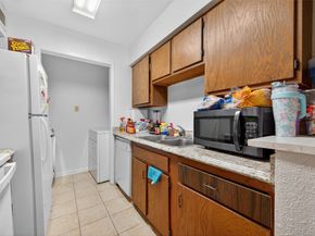8801 Hammerly Boulevard 1213, Houston TX 77080