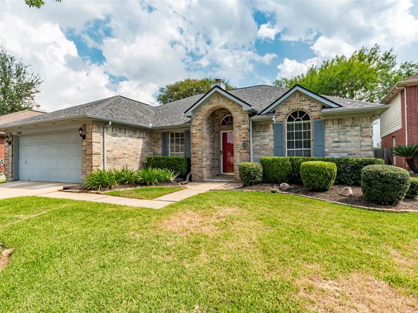16031 Capistrano Falls Drive, Friendswood TX 77546
