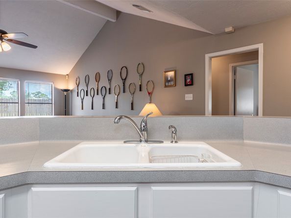 16031 Capistrano Falls Drive, Friendswood TX 77546