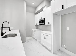 7940 Angus Street, Houston TX 77028
