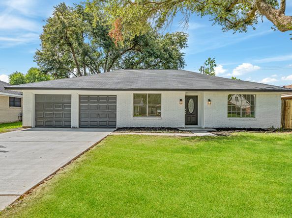 111 Princess Drive, Houston TX 77034