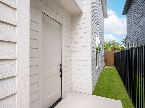4605 Terry Street, Houston TX 77009
