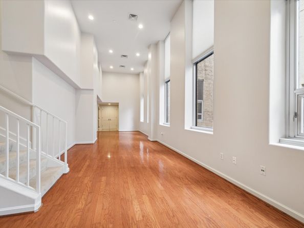 914 Main Street 1104, Houston TX 77002