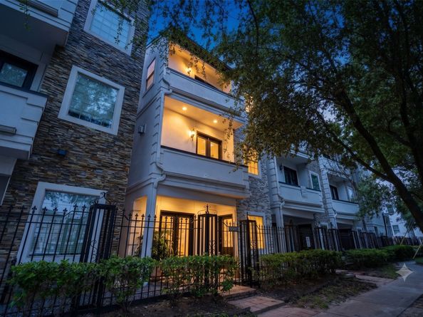 1525 Rosewood Street, Houston TX 77004
