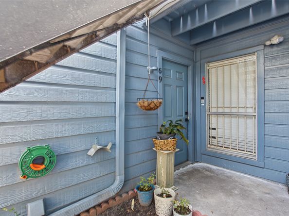 10001 Westpark Drive 69, Houston TX 77042