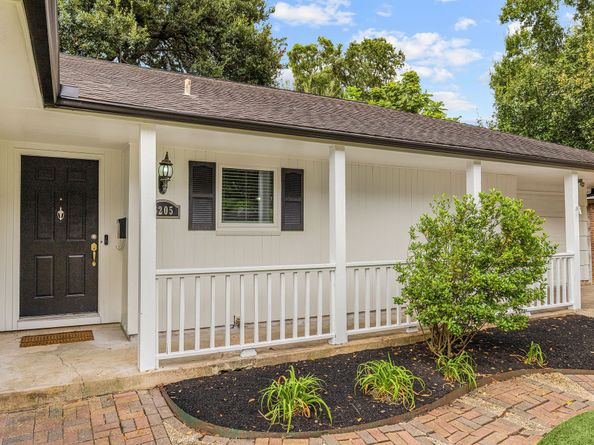 6205 Darnell Street, Houston TX 77074