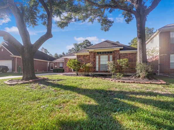 1602 Summer Rain Drive, Houston TX 77339