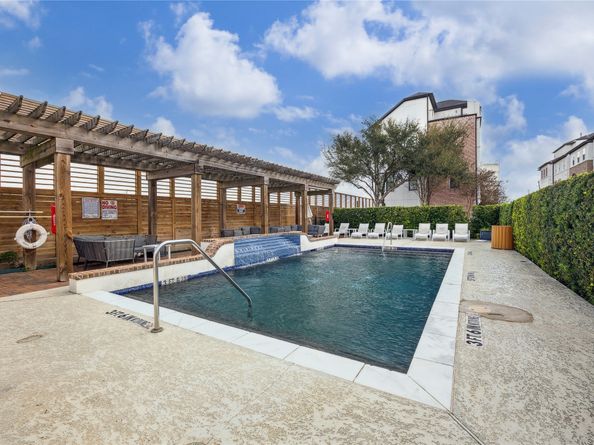 2725 Cohn Garden, Houston TX 77007