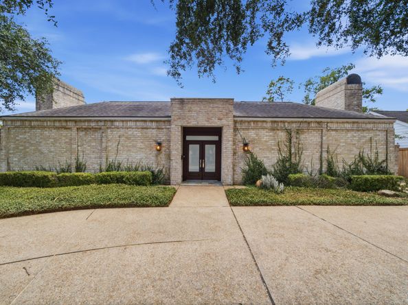 10103 Briar Forest Drive, Houston TX 77042