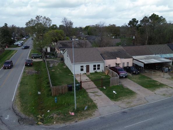 12703 W Hardy Road, Houston TX 77037