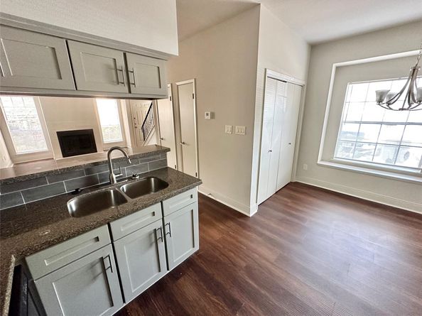 2626 Holly Hall Street 102, Houston TX 77054