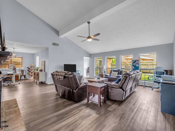 3138 Wagon Trail Drive, Sugar Land TX 77479