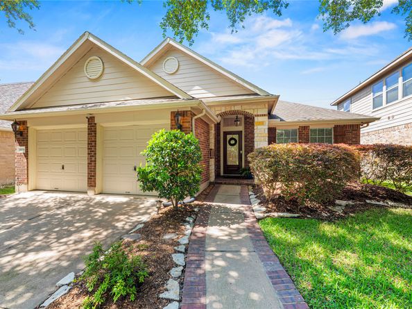 18334 N Elizabeth Shore Loop, Cypress TX 77433