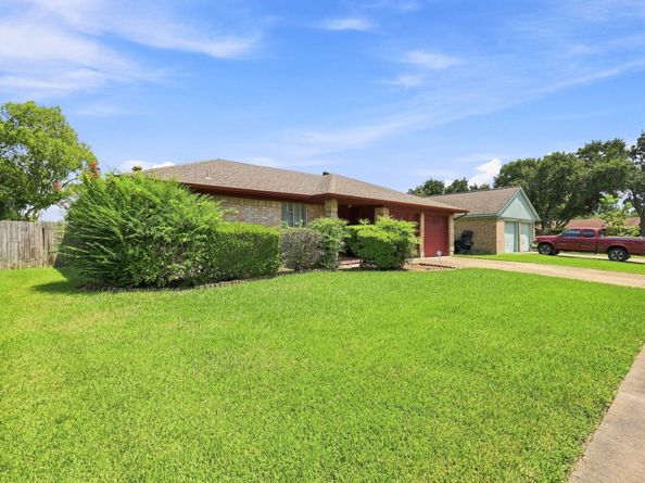 6511 Marisol Drive, Houston TX 77083