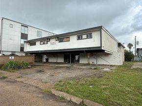 9606 Riddlewood Lane, Houston TX 77025
