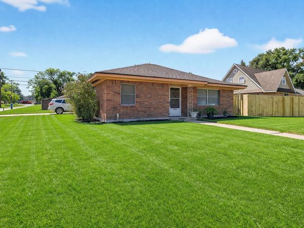 5658 Berry Creek Drive, Houston TX 77017