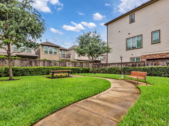 8905 Wind Springs Drive, Houston TX 77080