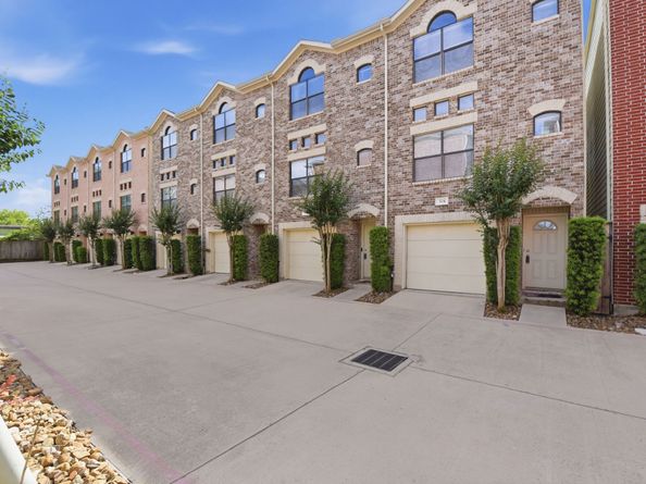 8715 Meadowcroft Drive 502, Houston TX 77063